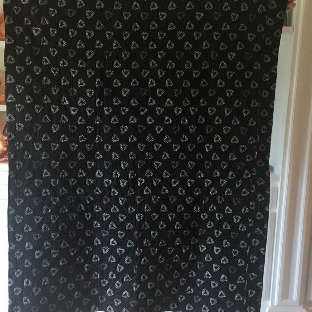 Handmade Quilt   - Picture 9 of 12